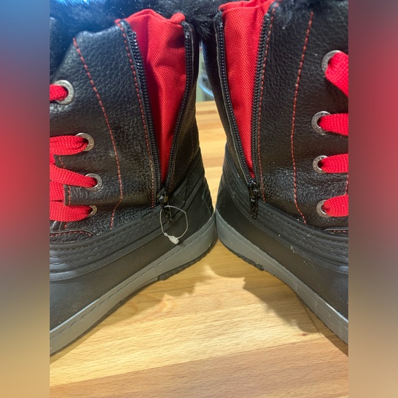 Pajar kids size 2 Winter Boots - Picture 3 of 14